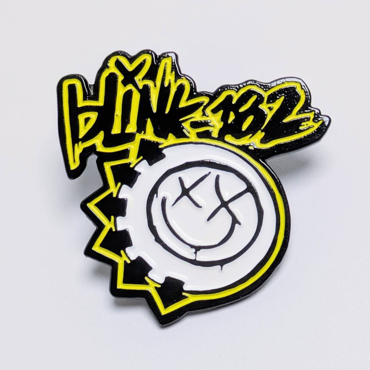 送料無料！ ★ピンズ PINS★ピンバッジ 【 ブリンク 182 （blink-182）】 〚アメリカン雑貨 アメトイ〛