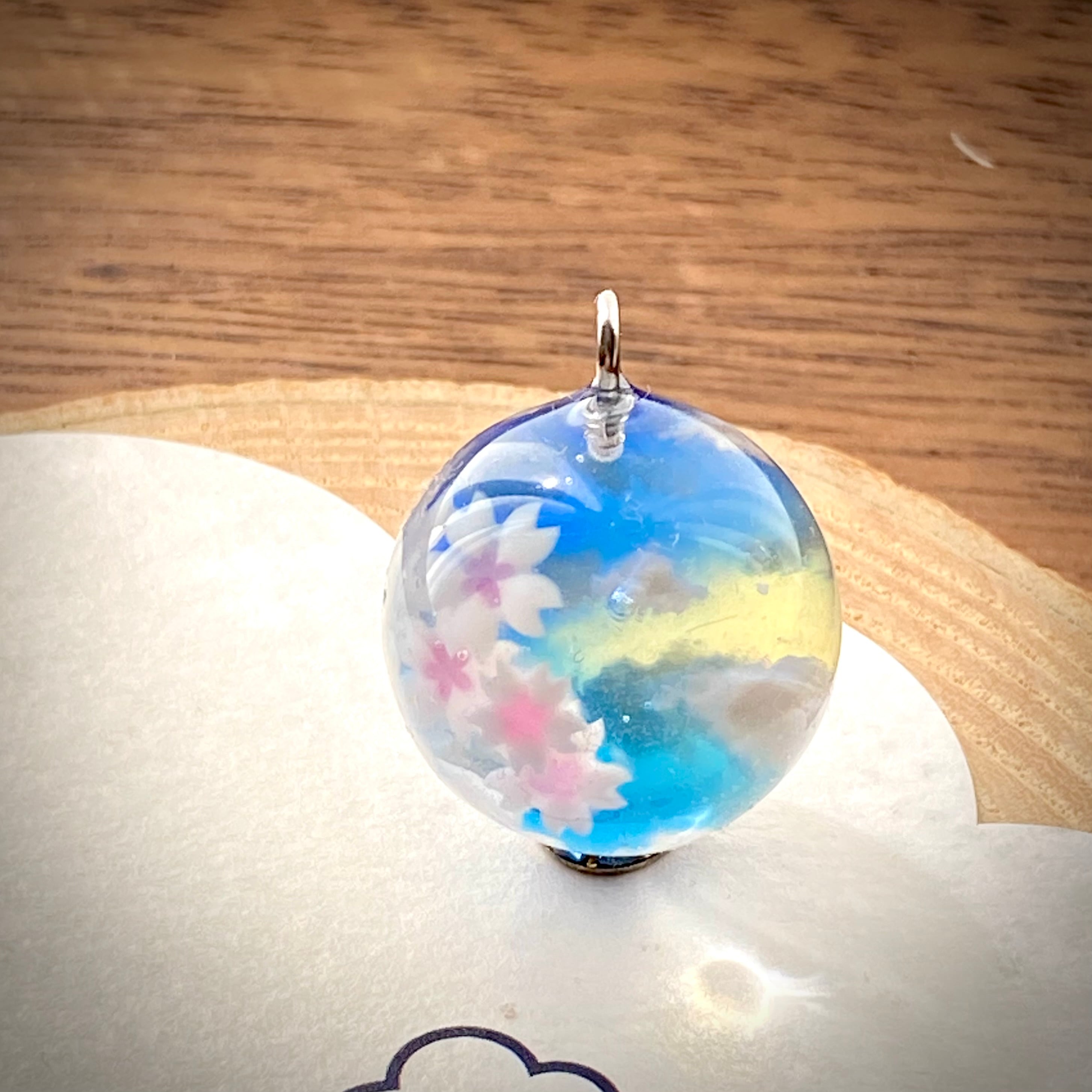 雲＆空ペンダント まん丸 青空と桜