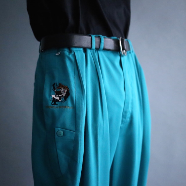 3-tuck tapered silhouette one point embroidery deep sky blue wide slacks