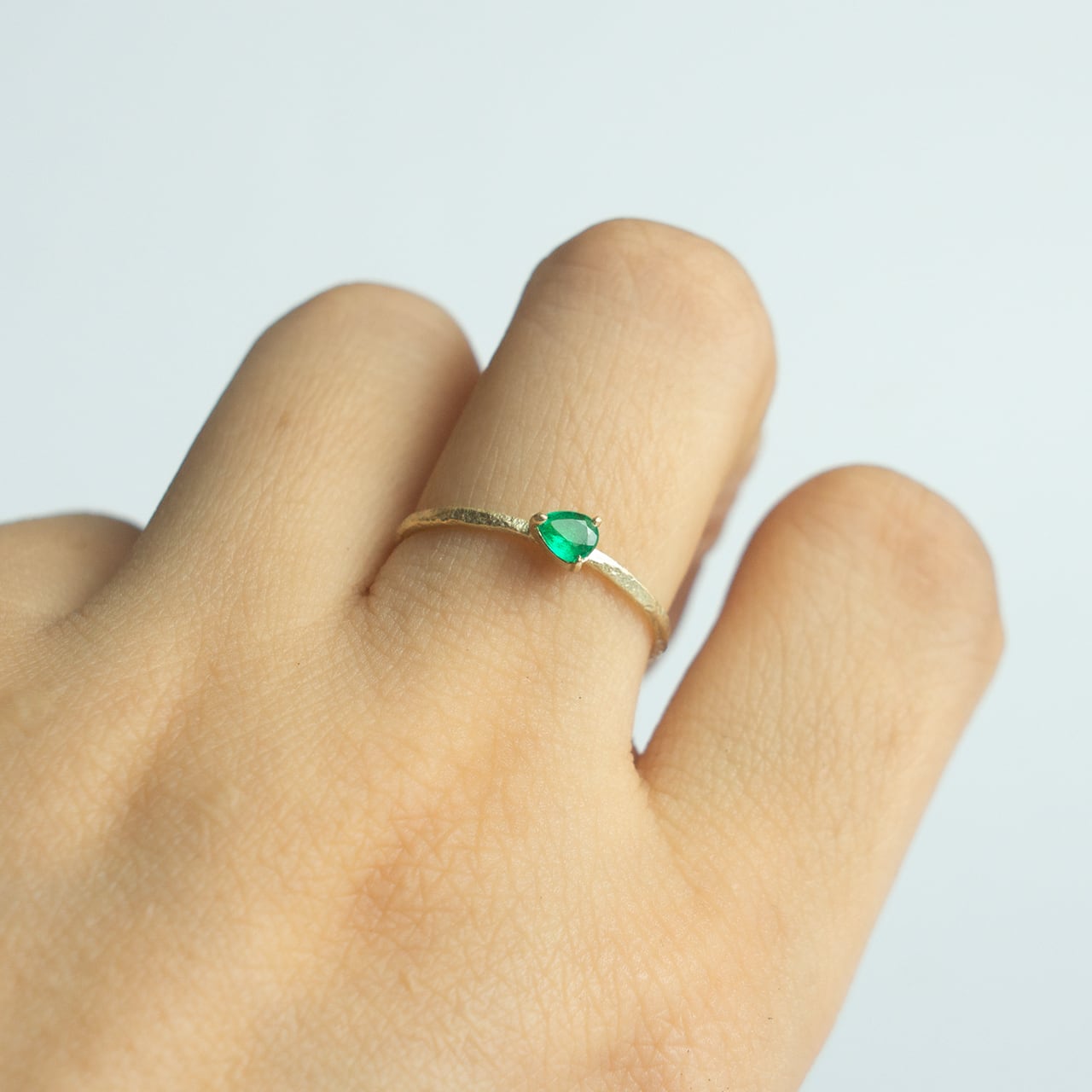 Rock Ring ーエメラルド | Kumiko Taya jewelry