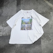 88's Hemingway house cat print tee