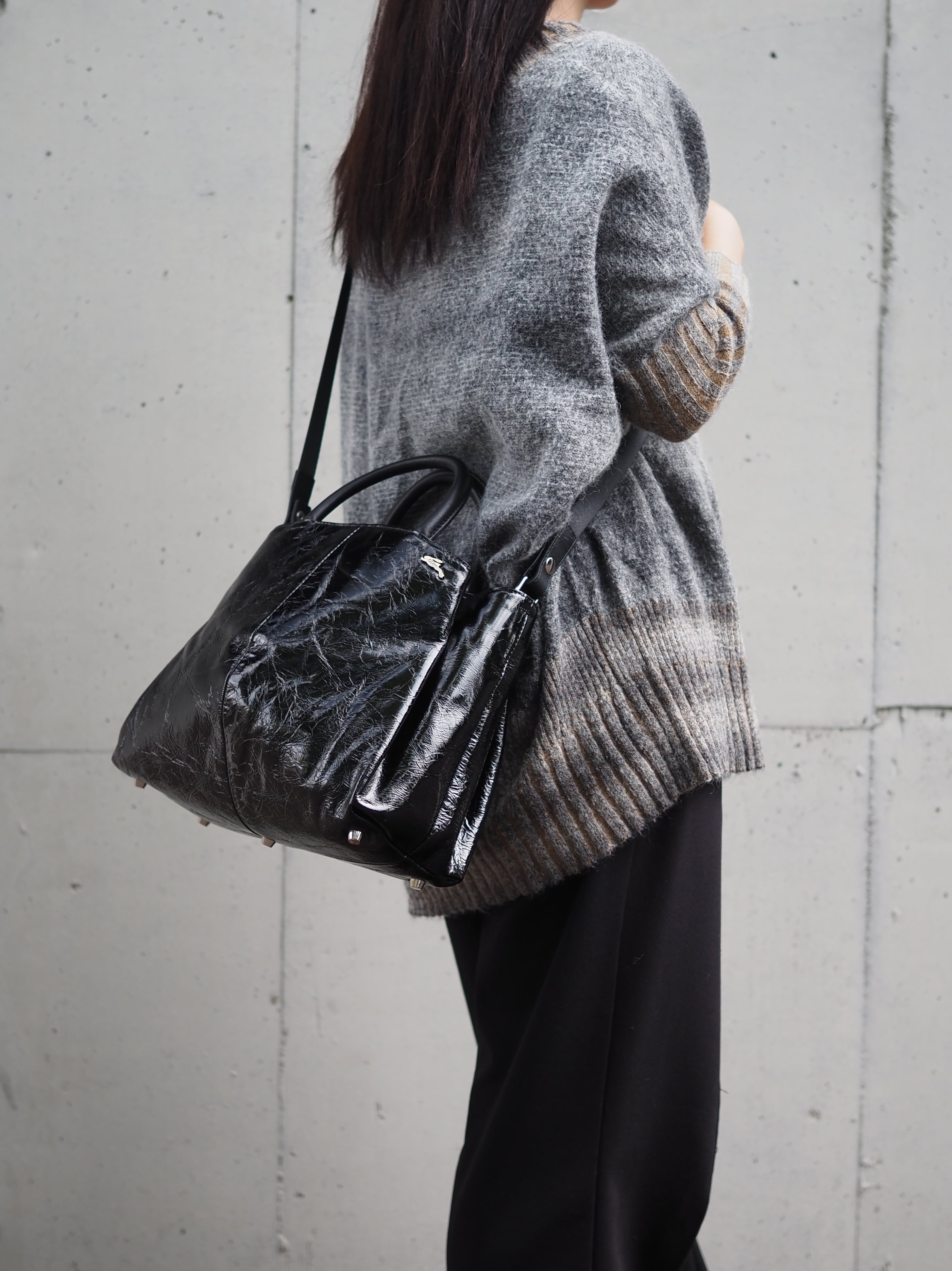 OSAM オサム 2フェイスハンドバッグ ダークグレー ¥28,600トート OSAM オサム 2フェイスハンドバッグ ダークグレー ¥28,600トート