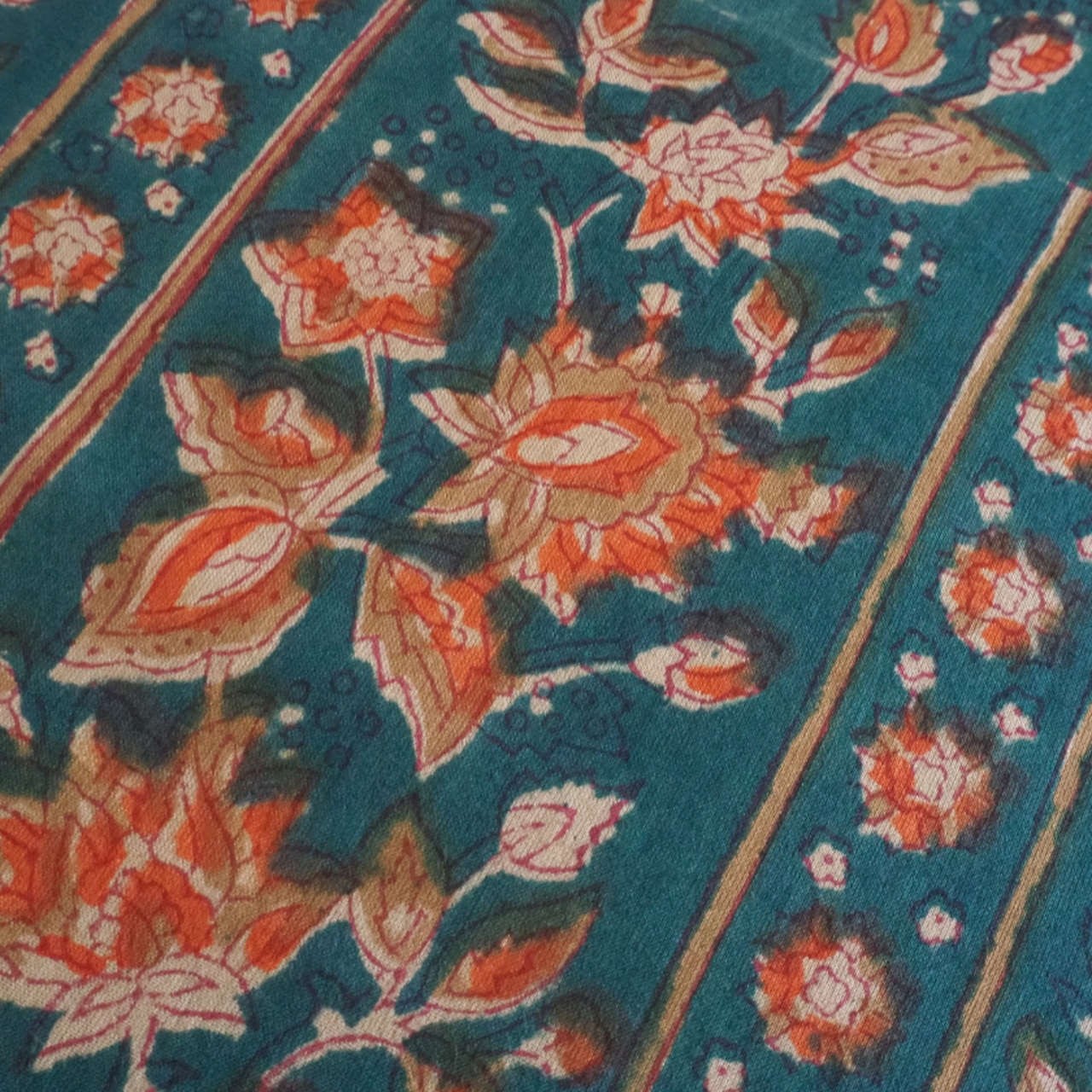 ブロックプリント生地【50cm単位】インド綿 ストライプ/花柄 グリーン×黄土色×オレンジ #57227-GR2