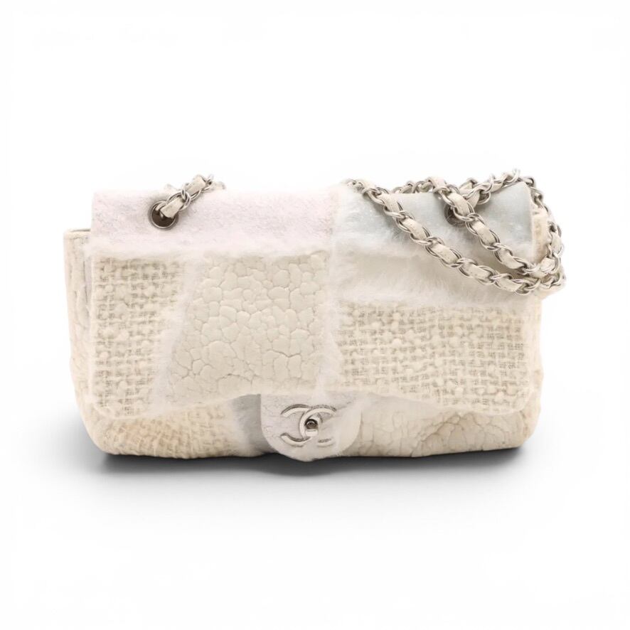 Extremely Rare ◇ CHANEL Matelassé Patchwork Single-Flap Double-Chain Shoulder Bag, White with Silver Hardware