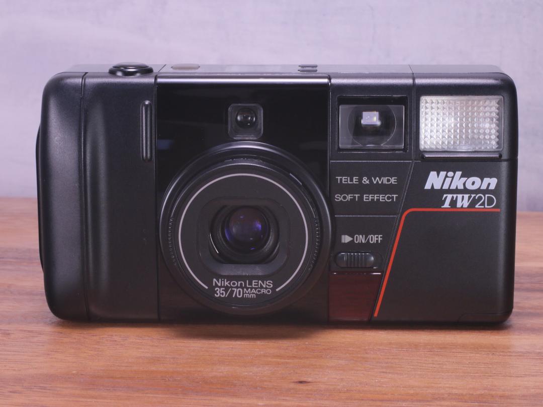 Nikon TW 2D | Totte Me Camera