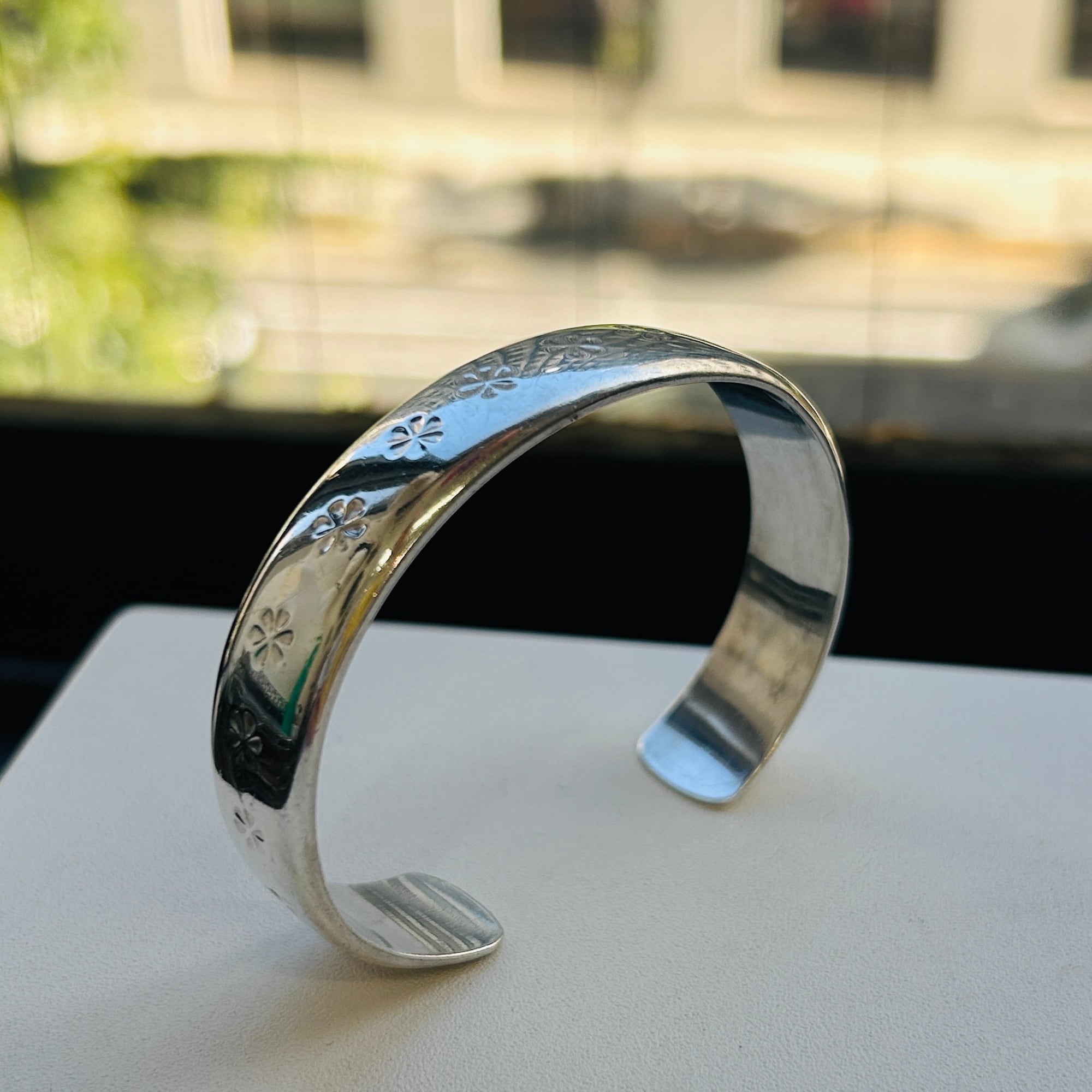 シルバー925 フラワースタンプバングル | Milo Antiques & Vintage