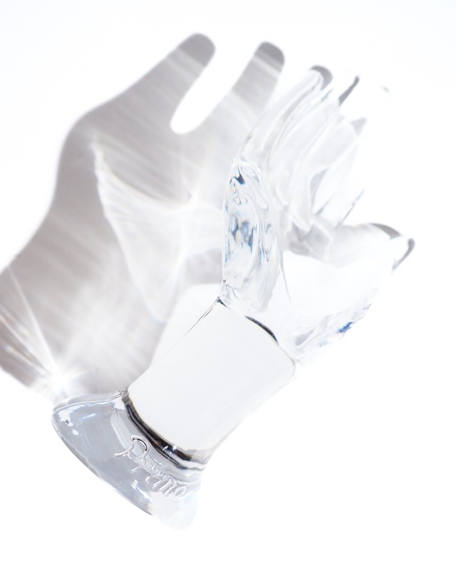 Prime hand clear object