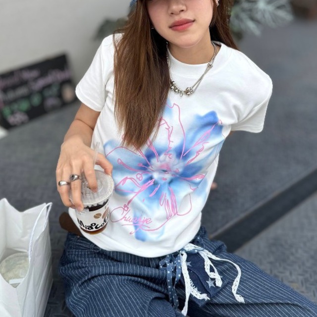 art flower short-sleeved tee　アートフラワー半袖ティー　J1984