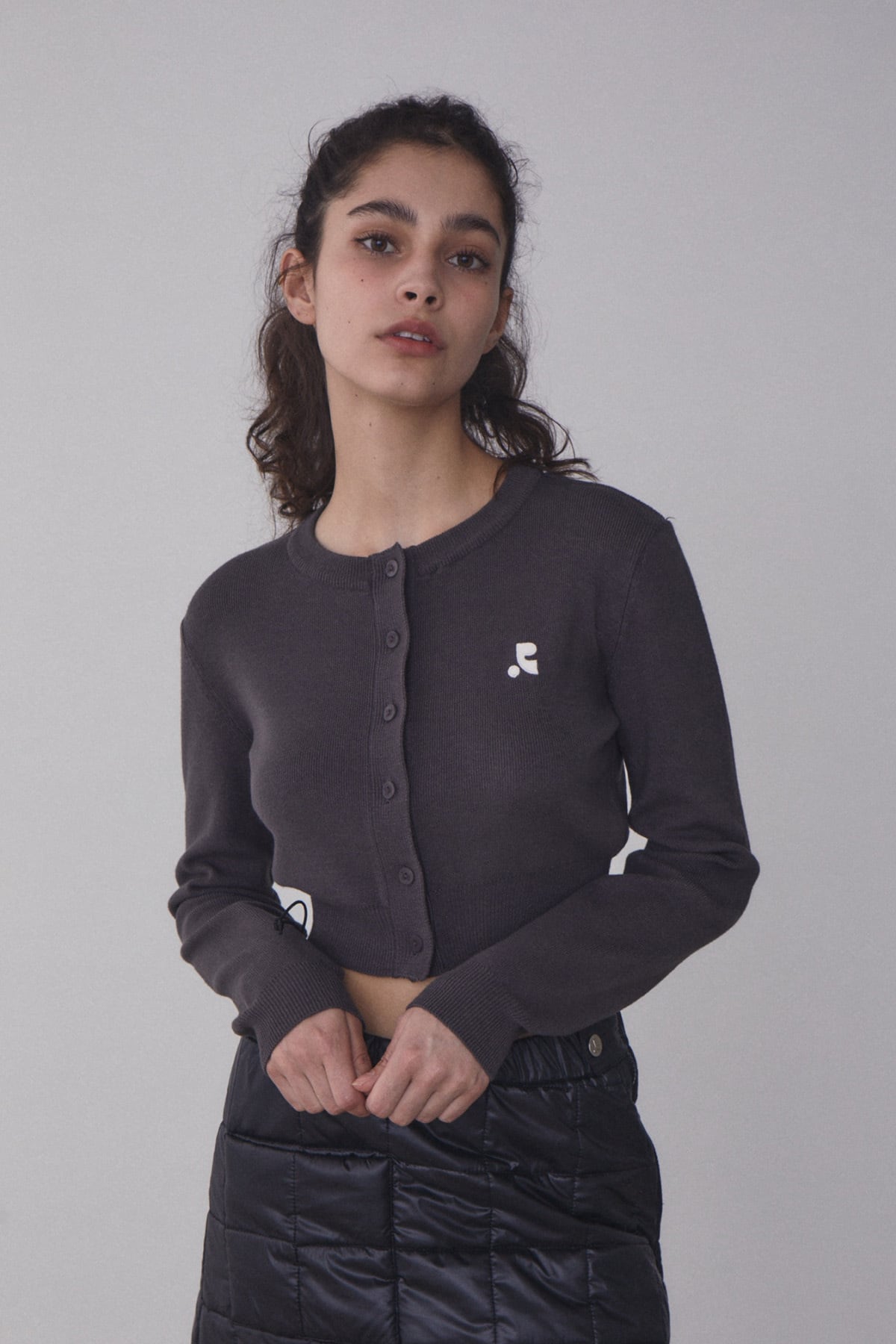 rest & recreation] RR CROPPED KNIT CARDIGAN - CHARCOAL 正規韓国