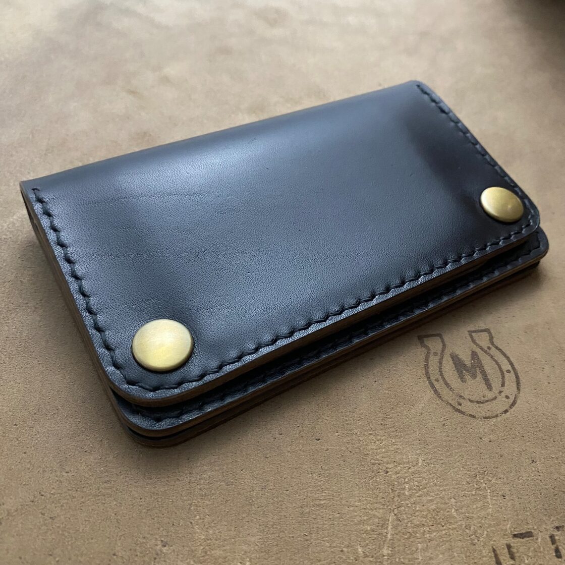 受注生産】MARYAMホースバットミドルトラッカーウォレット2層  