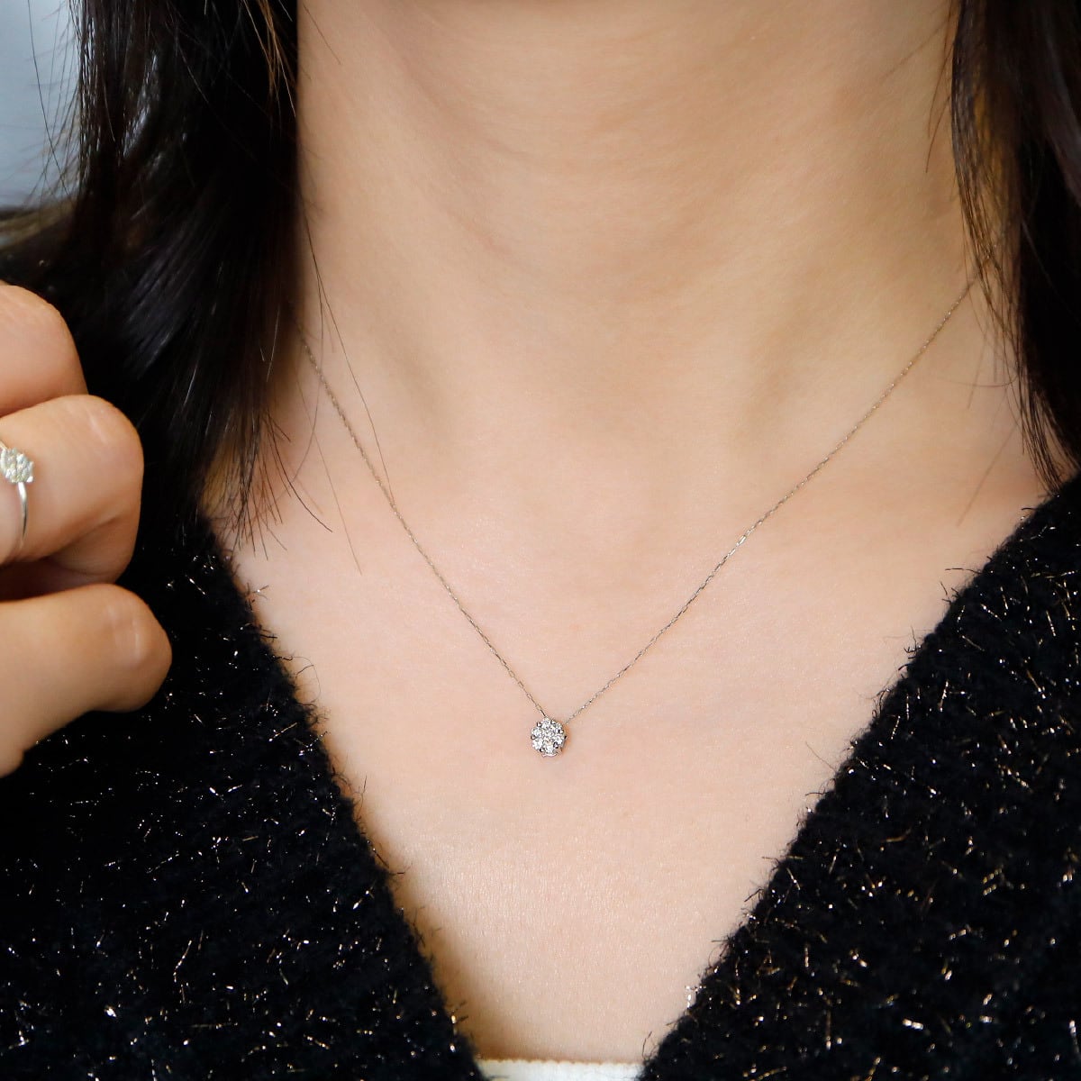 在庫限り】Pt900 ダイヤモンド0.1ct フラワー ネックレスorリング
