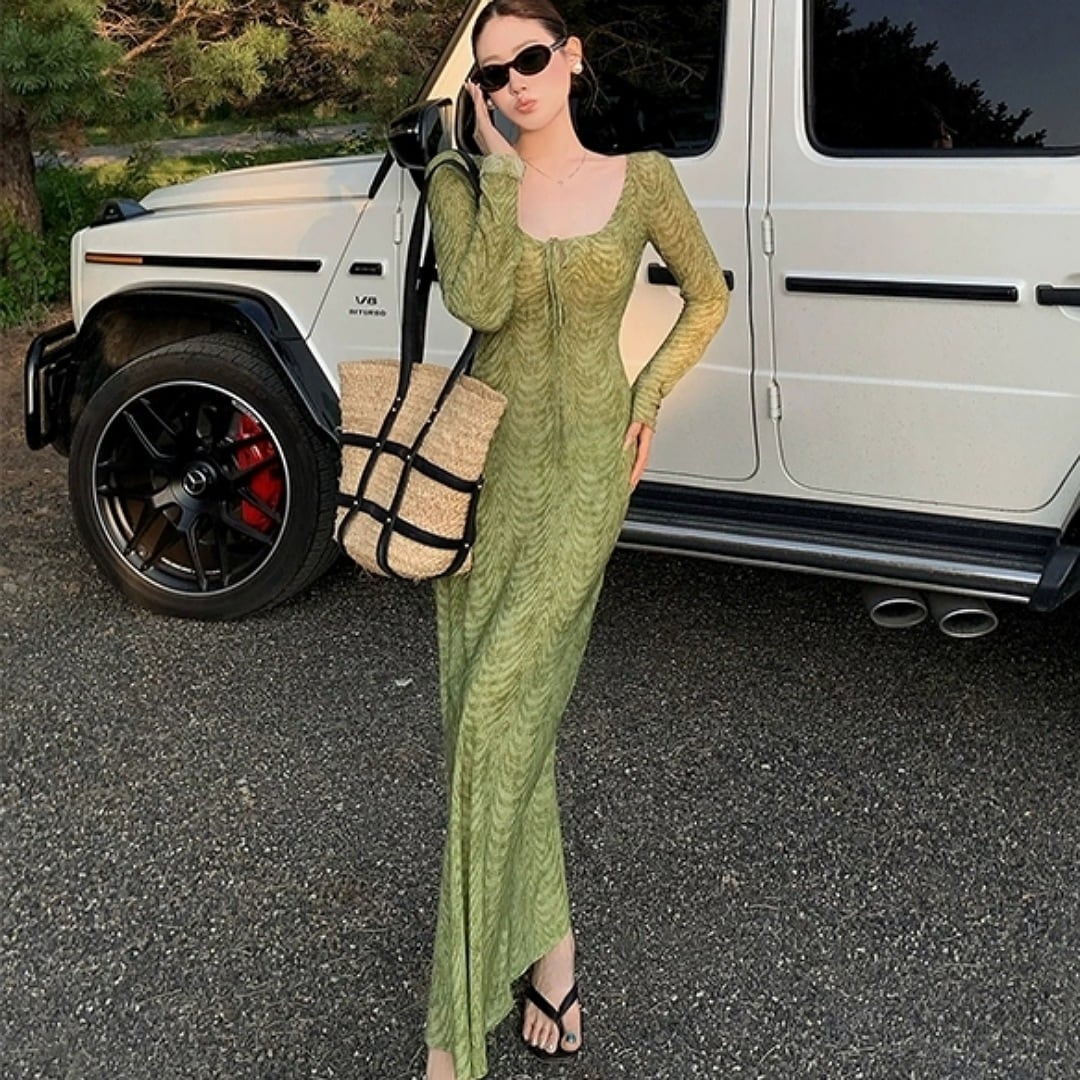 Ruffle sleeve dress 250808