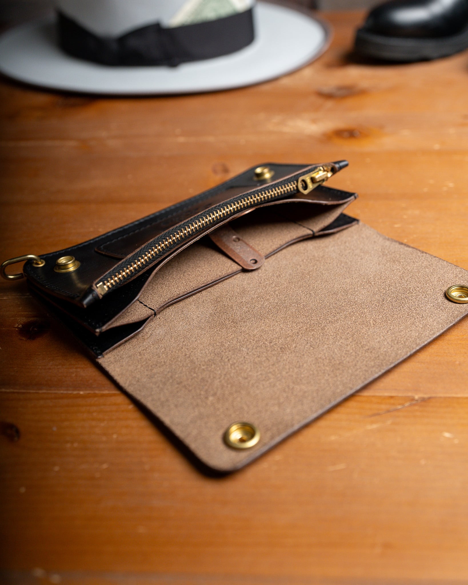 Additive and Line】Tracker Wallet TW-004 Horween Chromexcel 3層