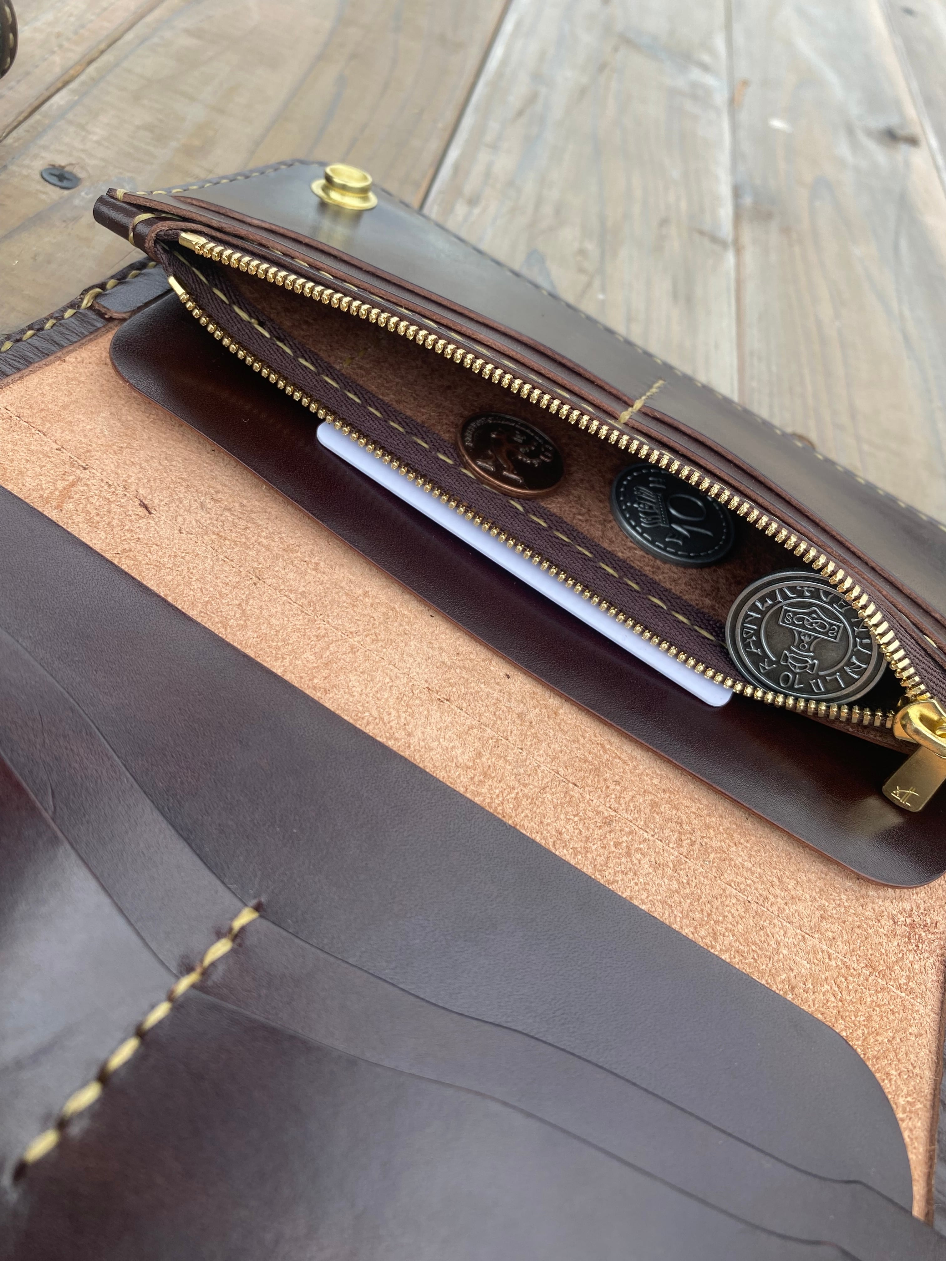 [ハンドメイド]トラッカーウォレット 2層 国産牛革180×95 真鍮 トラッカーウォレット 2部屋構造（ミドルタイプ）｜Non