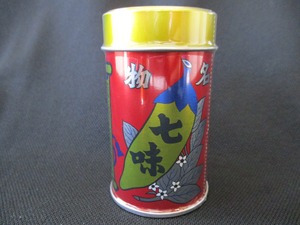 八幡屋磯五郎　七味缶