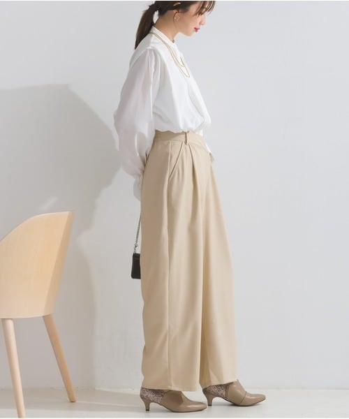 255004 アシメラップドレープパンツ lightbeige | エルキカク