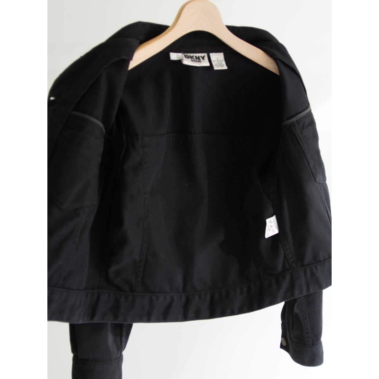 DKNY JEANSMade in Hong Kong 's % Cotton Black Denim Jacket