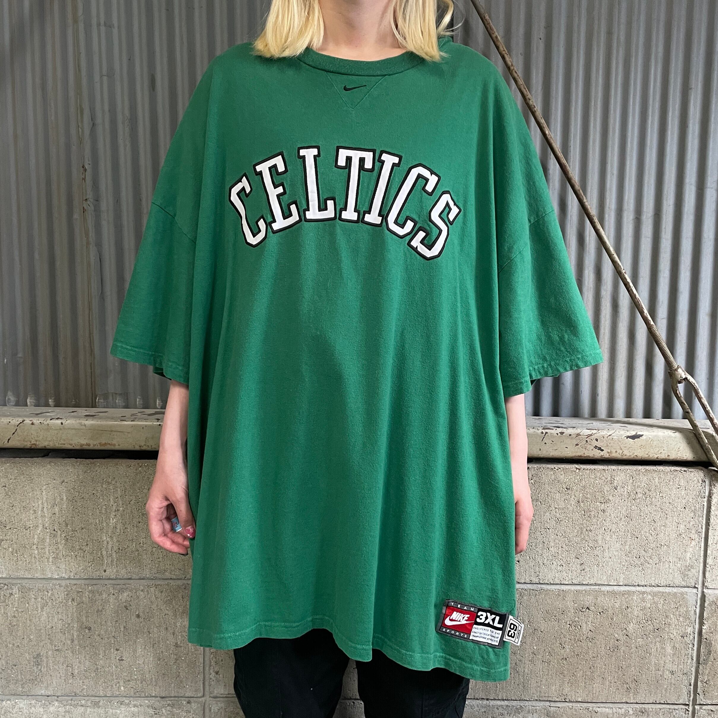 00年代 NIKE ナイキ NBA バスケットボール チームロゴ刺繍 Tシャツ 