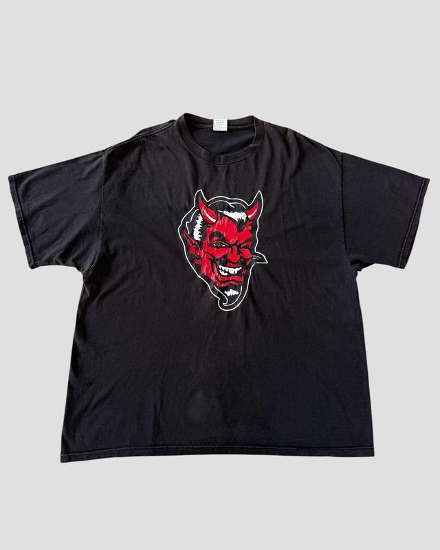 -Fashion Victim- Vintage 90s 2XL Print T-shirt made in USA