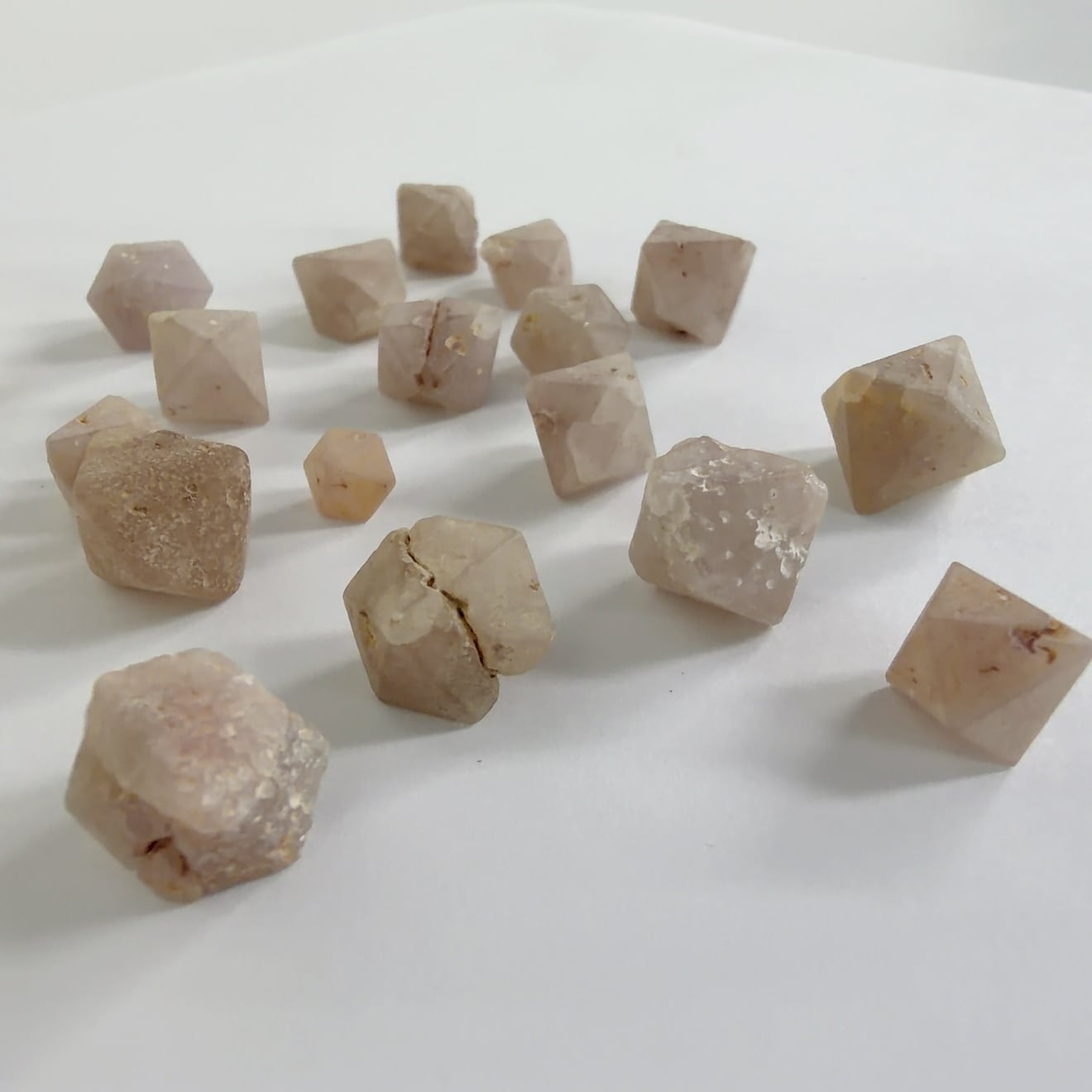 E35311】 ベータクォーツ 高温水晶 β-Quartz 水晶 クォーツ クリスタル