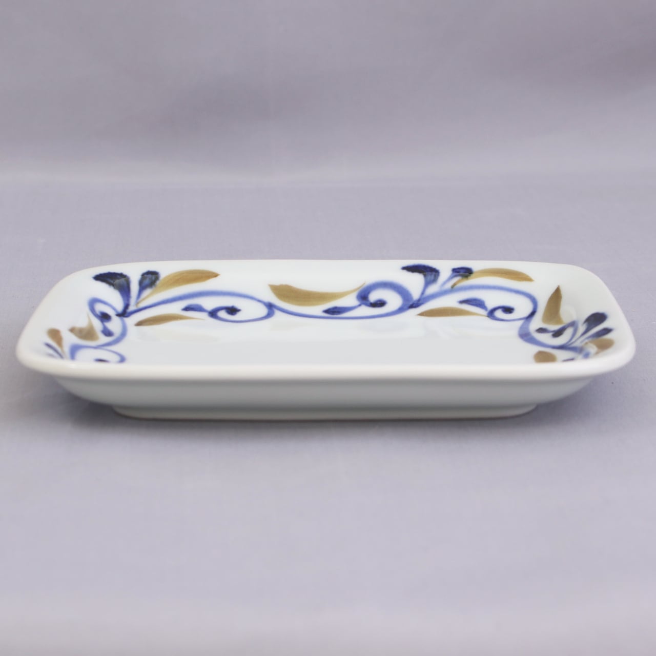 砥部焼 千山窯 おにぎり皿 金茶唐草