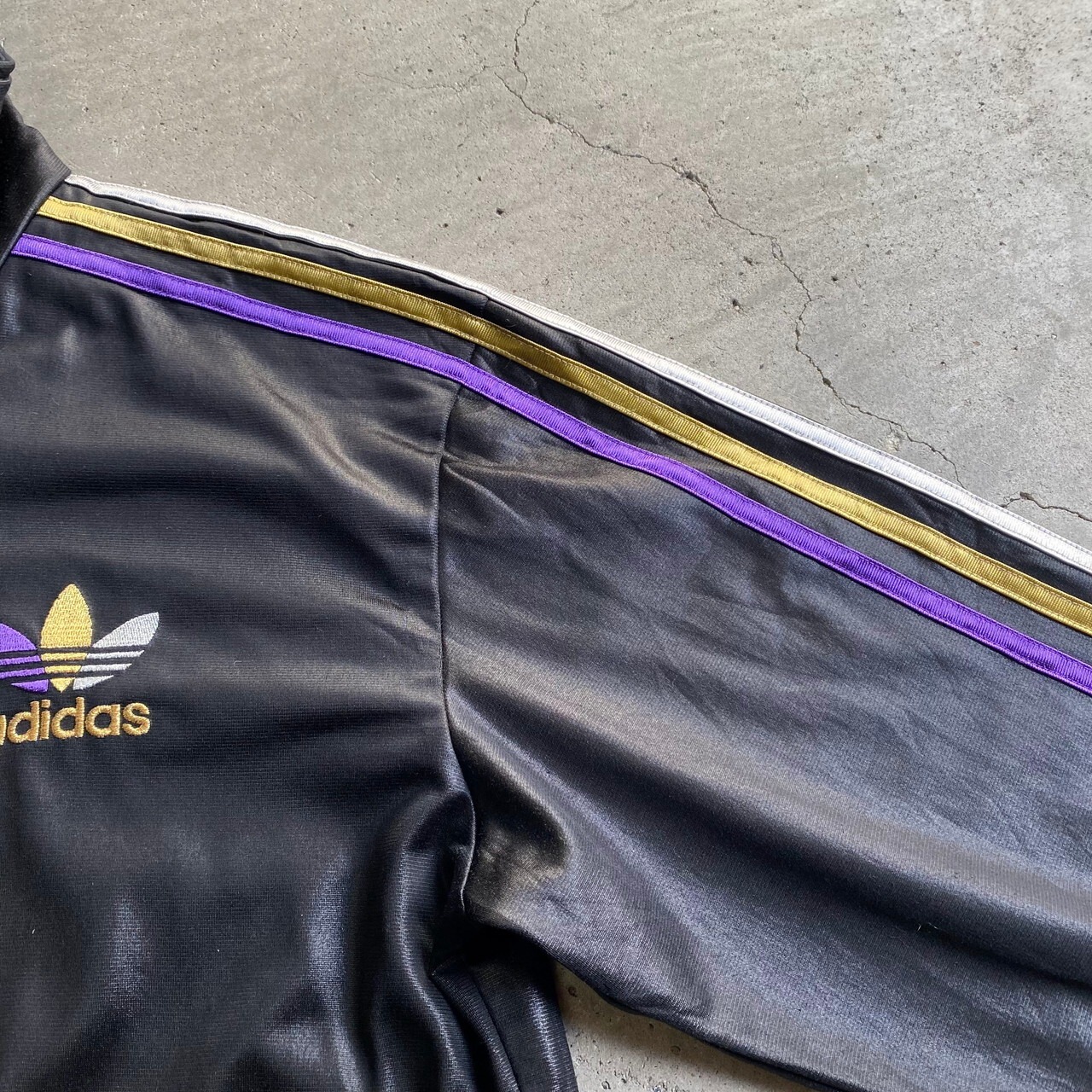 adidas CHILE62 アディダス ヨーロッパ限定 トレフォイルロゴ サイド 