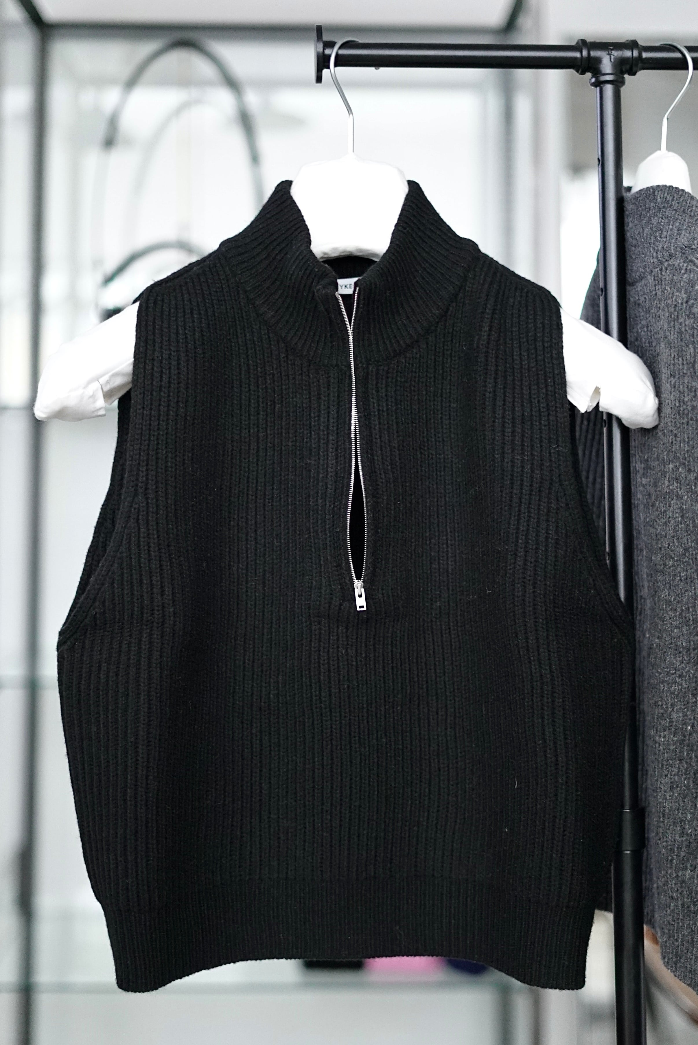 HYKE / RIBBED KNIT WOOL VEST (BLACK,CHARCOAL, CAMEL) | JUQUI Online