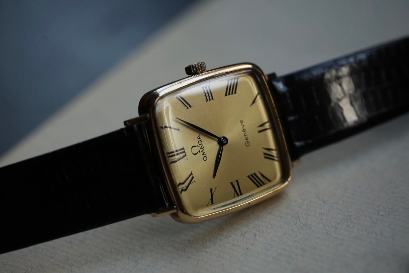 OMEGA】 1975年製 オメガ 『ジュネーブ スクエア』ローマン