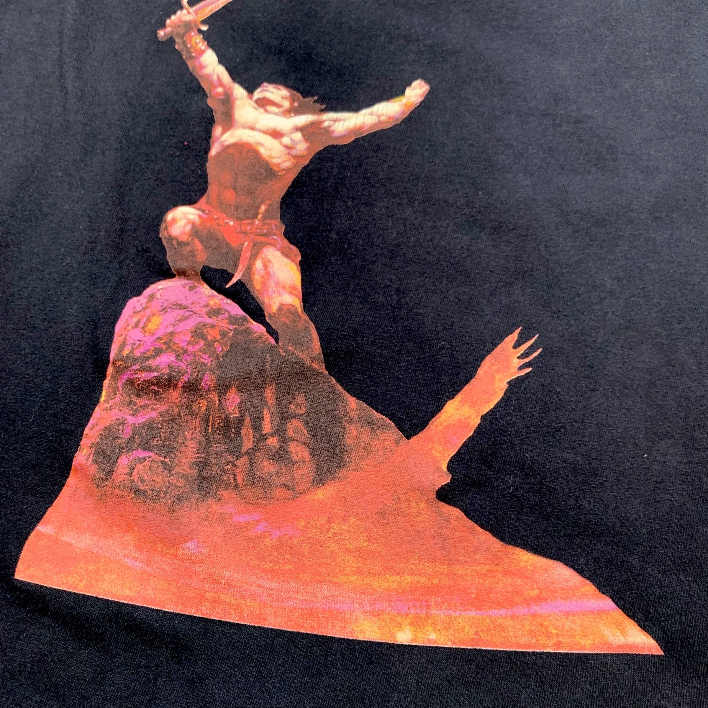 Death Saves×FRAZETTA Girls” Print Tee FRANK FRAZETTA | RENGA