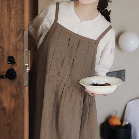 LATOWAラピーヌ　レザージャンパースカート ジャンパースカート 「mochiz」全方向 ストレッチ フレア