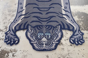 Tibetan Tiger Rug 《Mサイズ•ウール・オリジナル3・アッシュグレー193》チベタンタイガーラグ