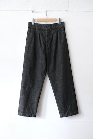 FUJITO 2 Tuck Trousers　Black,Indigo Blue