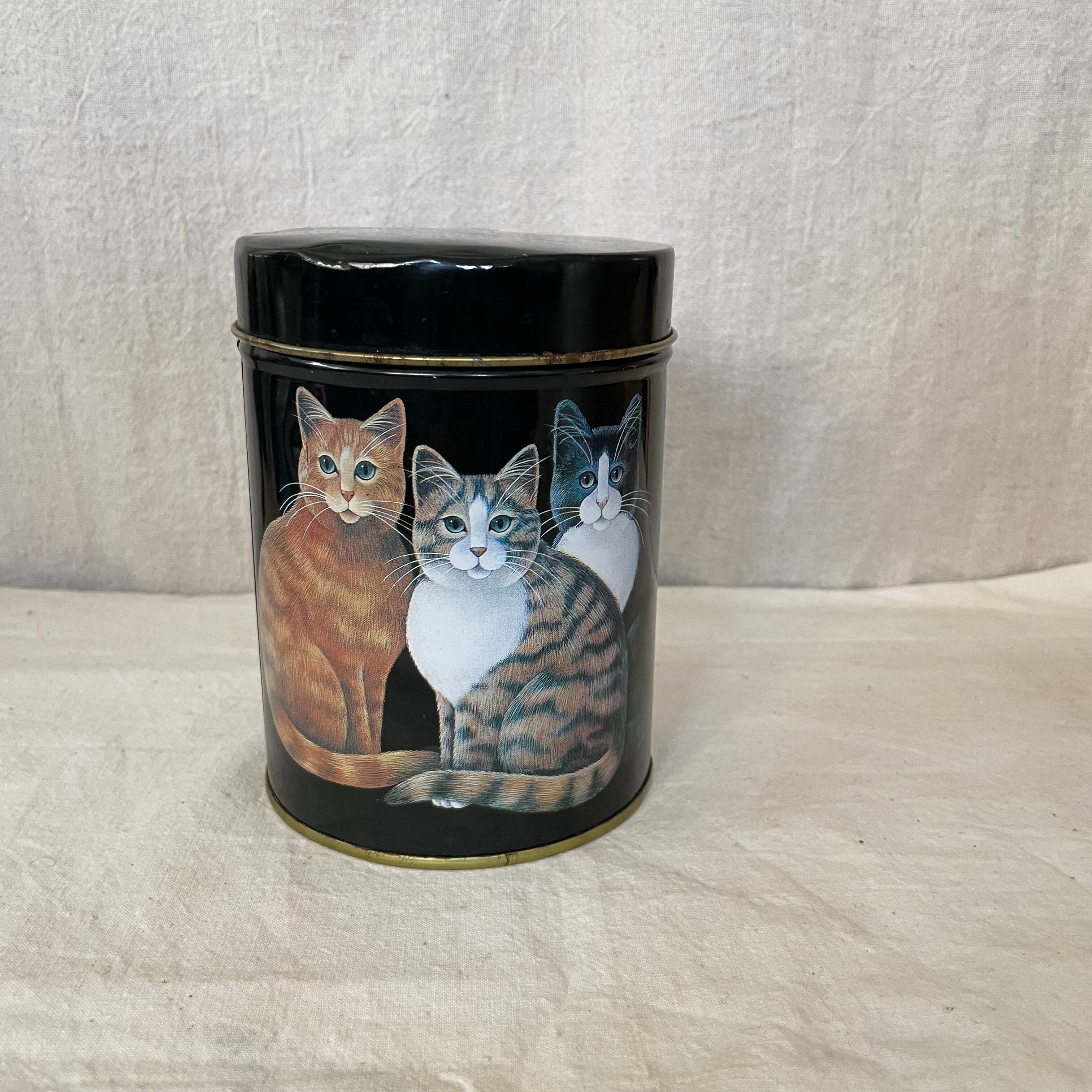ねこたちの缶