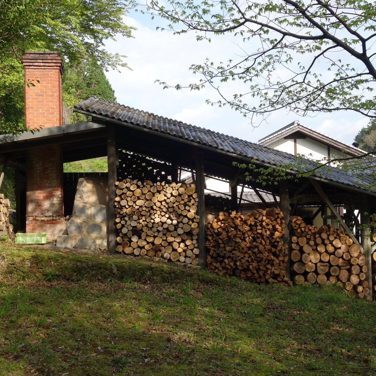 月白釉花型花瓶【梶原茂正作】