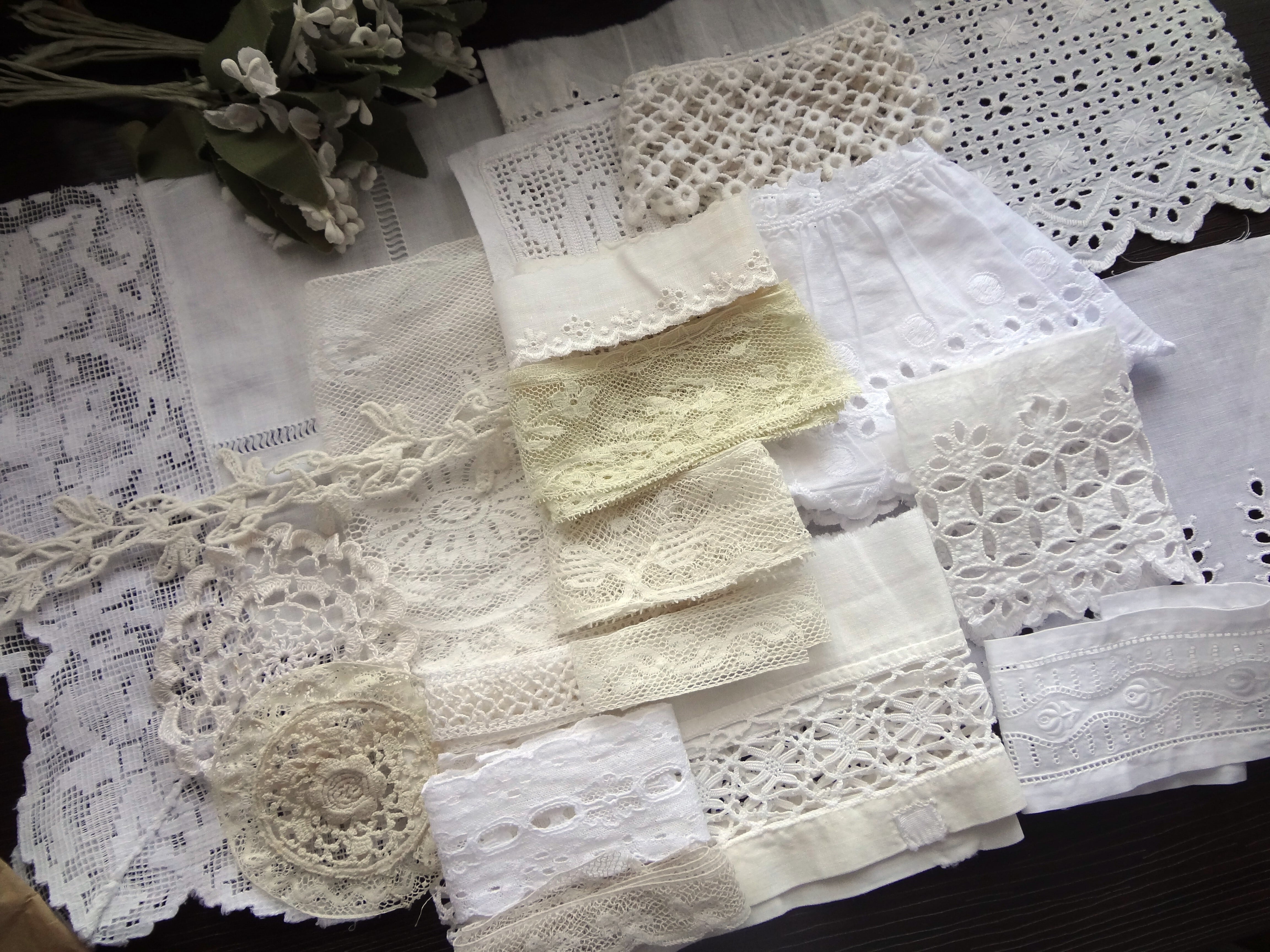 【80枚 大量 】 フランス アンティーク ドイリー レース ハギレ 蚤の市 フランスから届いた手作りのアンティーク雑貨、カットワークが