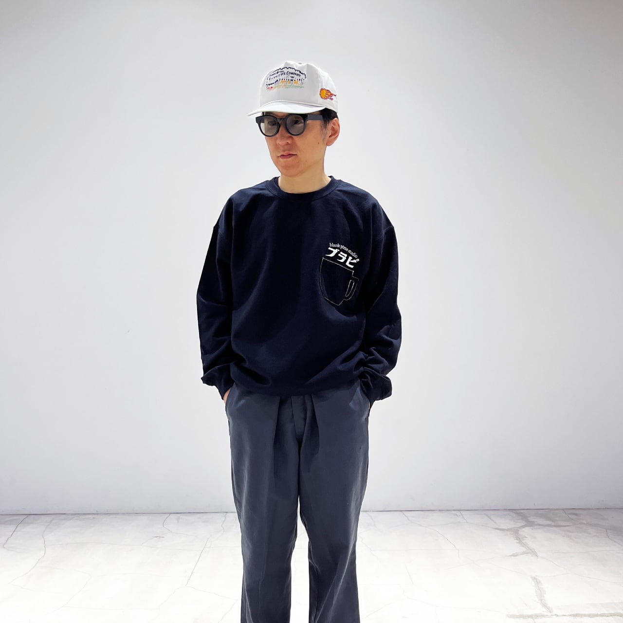 ブラピ EMBROIDERY POCKET CREW NECK SWEAT (4色) | blank pizza studio