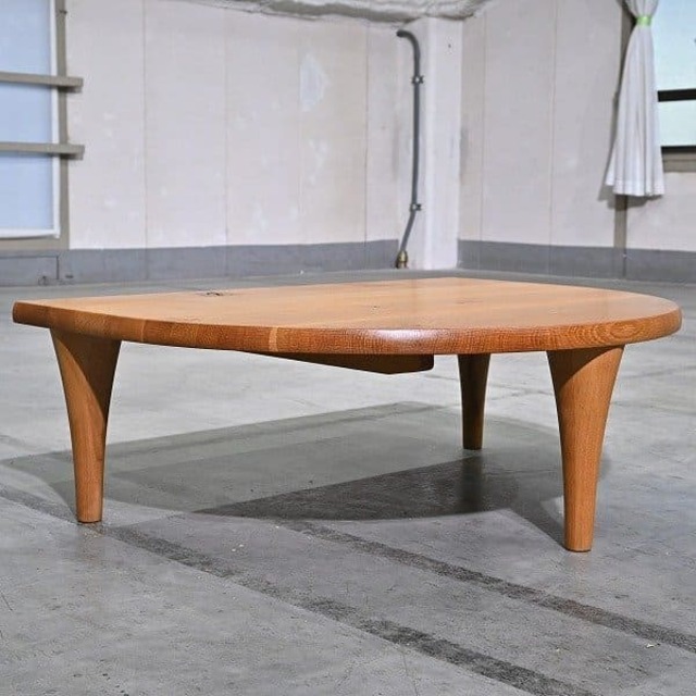 飛騨産業 キツツキ 20万 センターテーブル リビング ロー カフェ 半円型 オーバル 飾り台 オーク材 楢 無垢 ナチュラル 【 中古家具/中古インテリア/USED家具ユーズド家具/リサイクル】