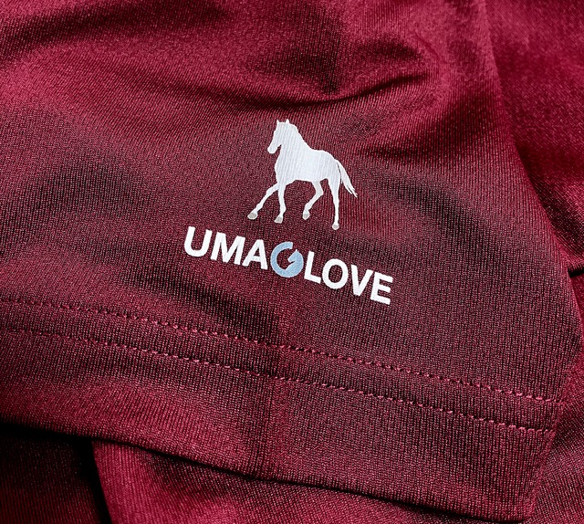 《袖口に馬》半袖ドライポロシャツ／バーガンディ