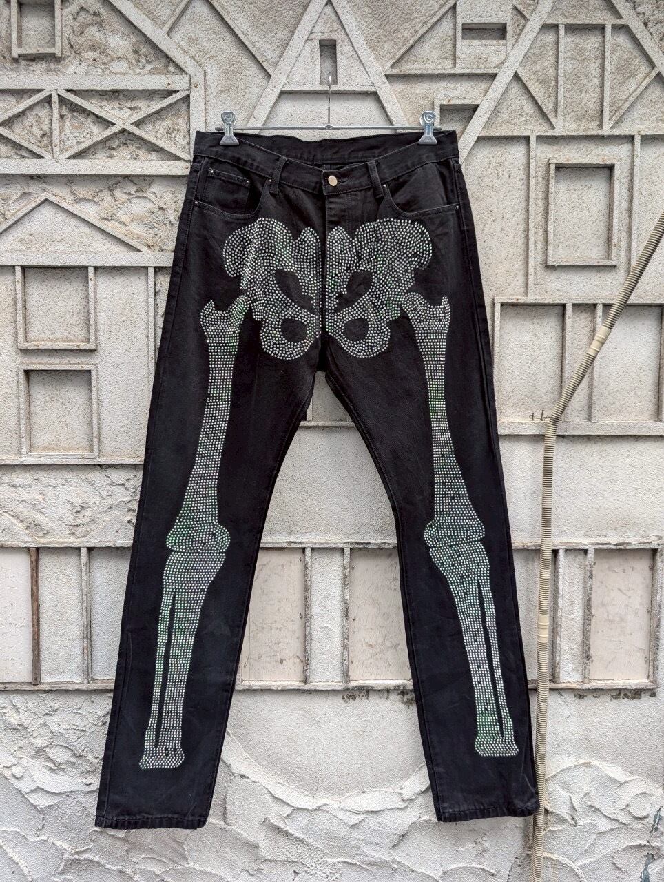 "MNMI" rhinestone born denim pants