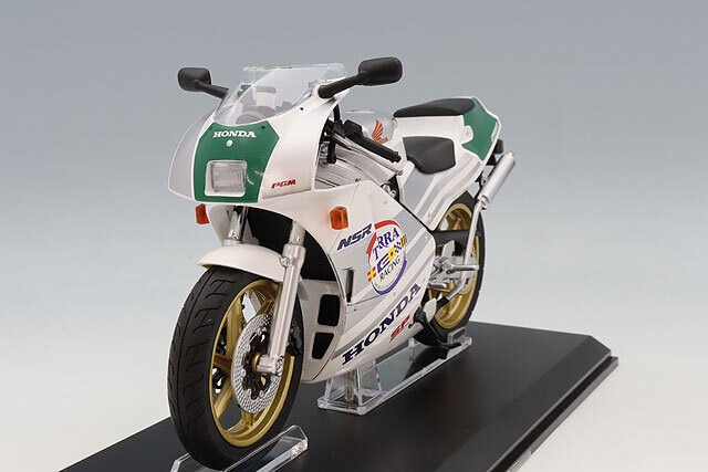 青島文化教材社（AOSHIMA）  1/12 完成品バイク Honda NSR250R SP '89 ロスホワイト×テラシルバー×ノーベンバーシルバー 　112120