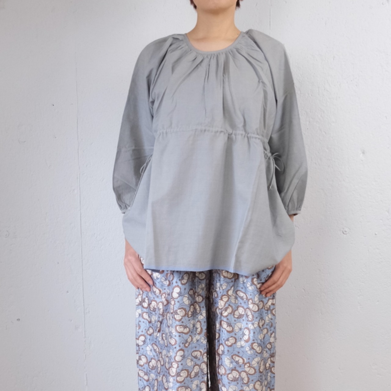 BUNON(ブノン) Khadi Cotton Back Button Blouse バックボタンブラウス / ライトブルー