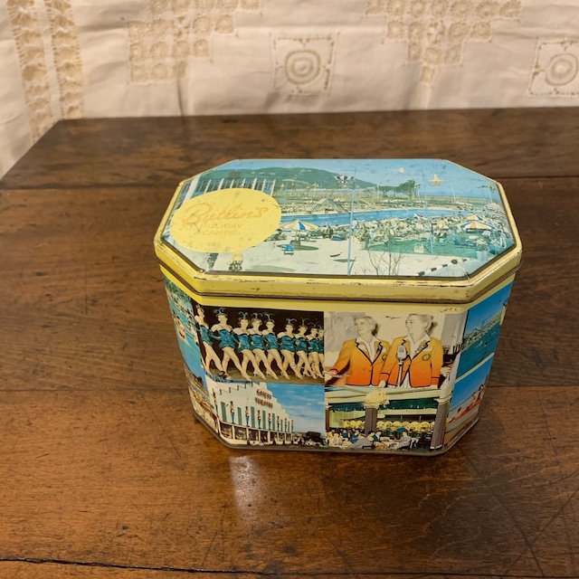 可愛らしい絵柄のブリキ缶　ヴィンテージ　アメリカで出会ったTIN缶　