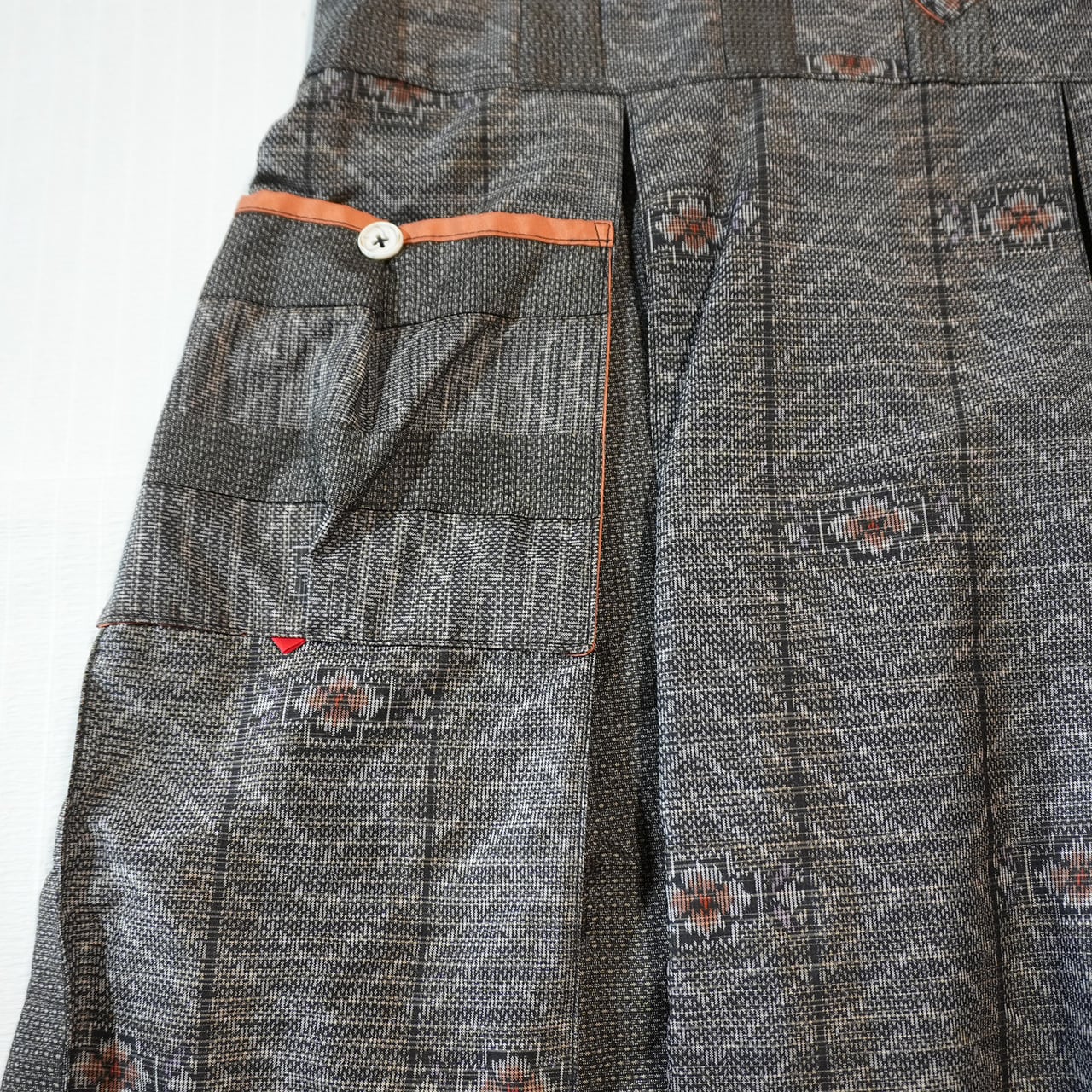 ★脇下幅５３．５㎝★本場泥大島紬★裏地、ポケット付き★ワンピース＆りぼん★着物リメイク　プルオーバーワンピース　ハンドメイド　 本場泥大島紬２種類☆裏地、ポケット付き ワンピース＆ストール