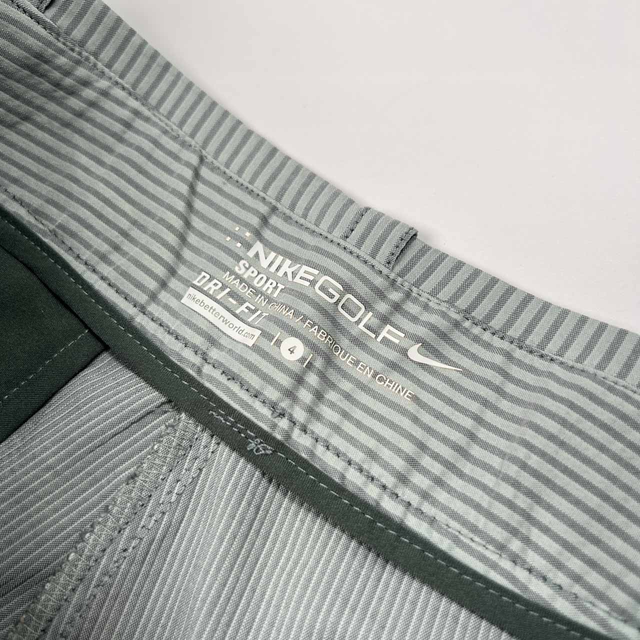 NIKE GOLF ナイキ ゴルフ ストライプ柄 ハーフパンツ ショートパンツ サイズ 4 /160/68A /レディース