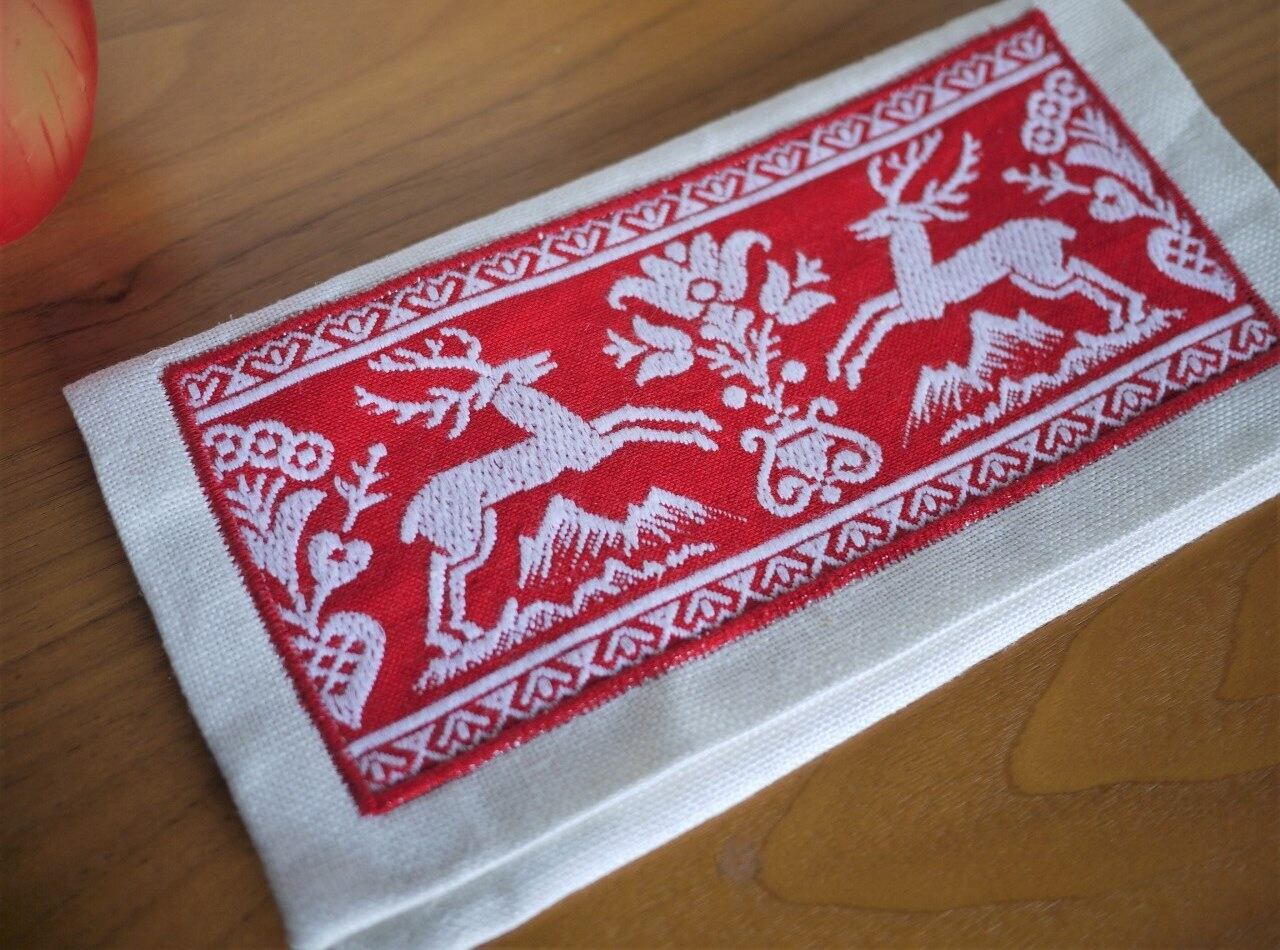 トナカイ柄のポーチ 赤い織地 ドイツ