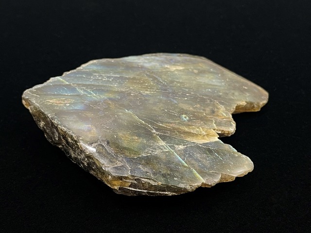 原石（ラブラドライト）