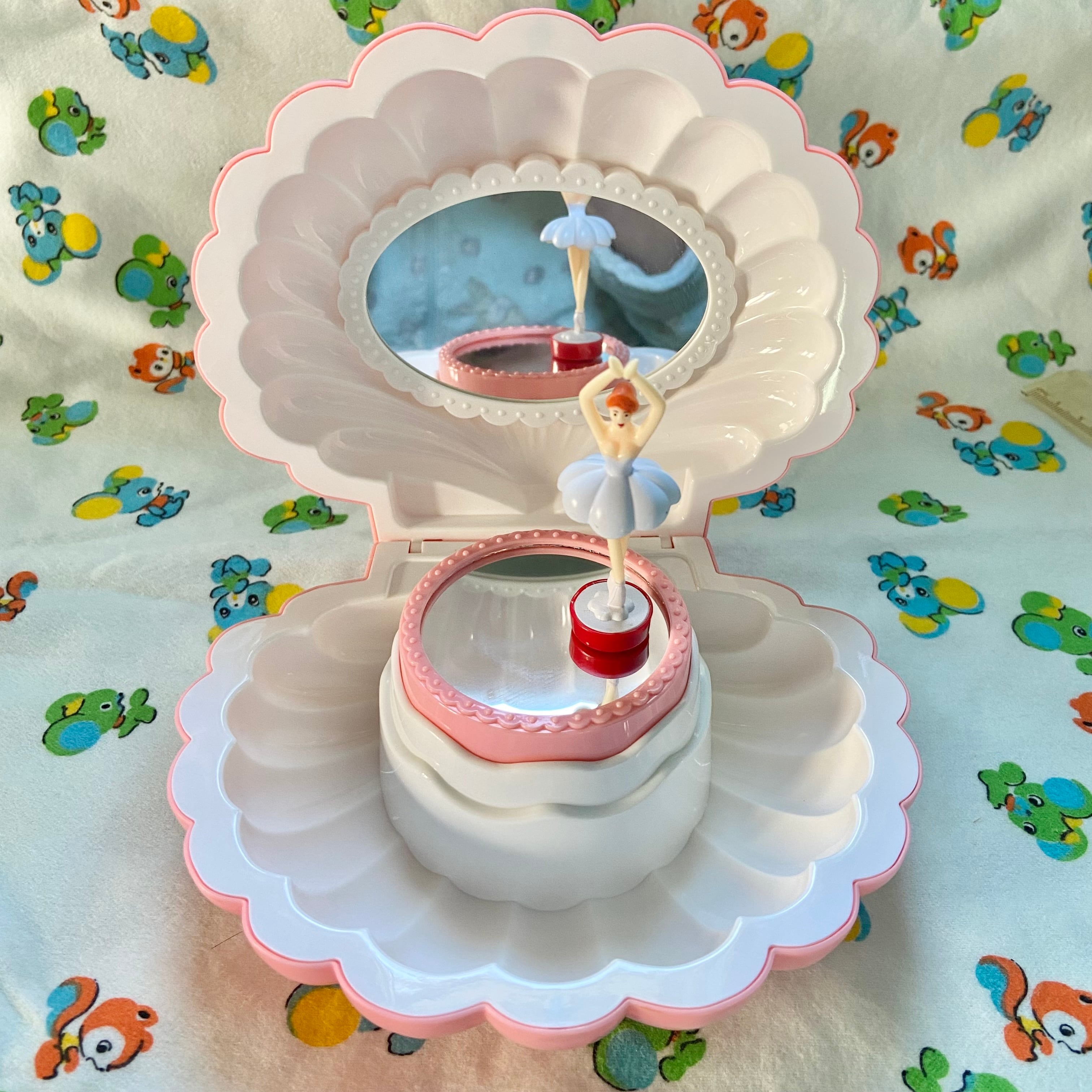 ぐるぐる回るよ！☆バレリーナのオルゴール | ケダマヤ商店