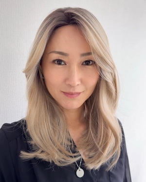人工毛ウィッグ 商品名:ローラ ファッションウィッグ