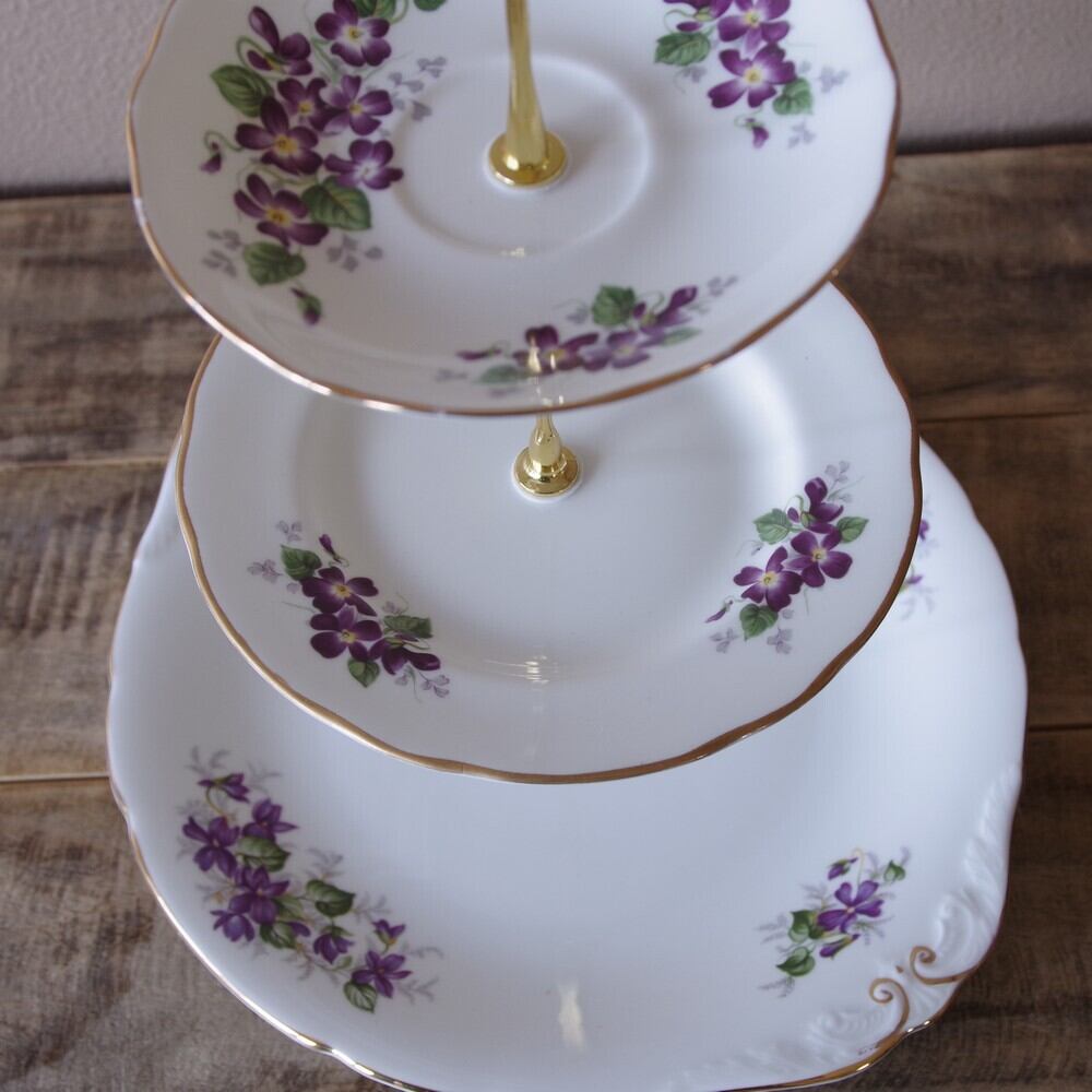 ダッチェス ヴィオレッタ すみれ 花柄 3段皿 Duchess Violetta アフタヌーンティー プレート 2 イギリス製 ヴィンテージ レトロ パープル ゴールド Flohmarkt フローマルクト