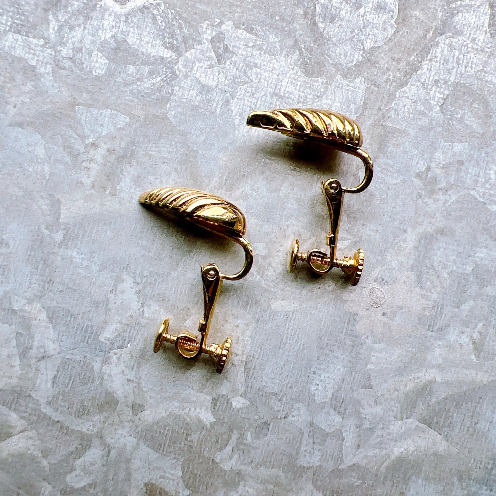 Y84-ヴィンテージイヤリング U.S.A. PAT.NO 3.176.475 Conch  